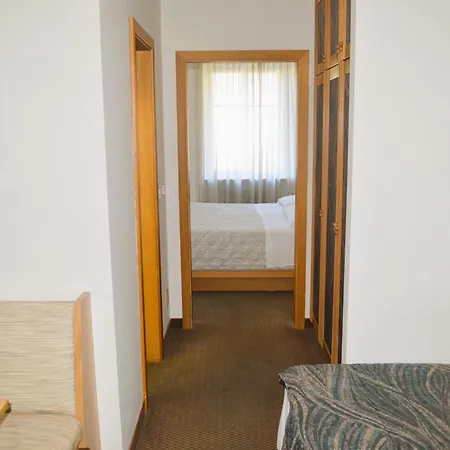 Hotel Regina 3*