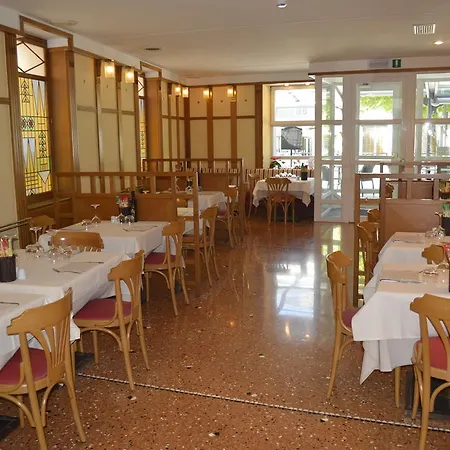 Hotel Regina 3*